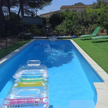 Сasa de vacaciones A Dans Cadre Exceptionnel De Verdure Entre Montpellier Et Nimes A 1/2h Des Plages Restinclieres